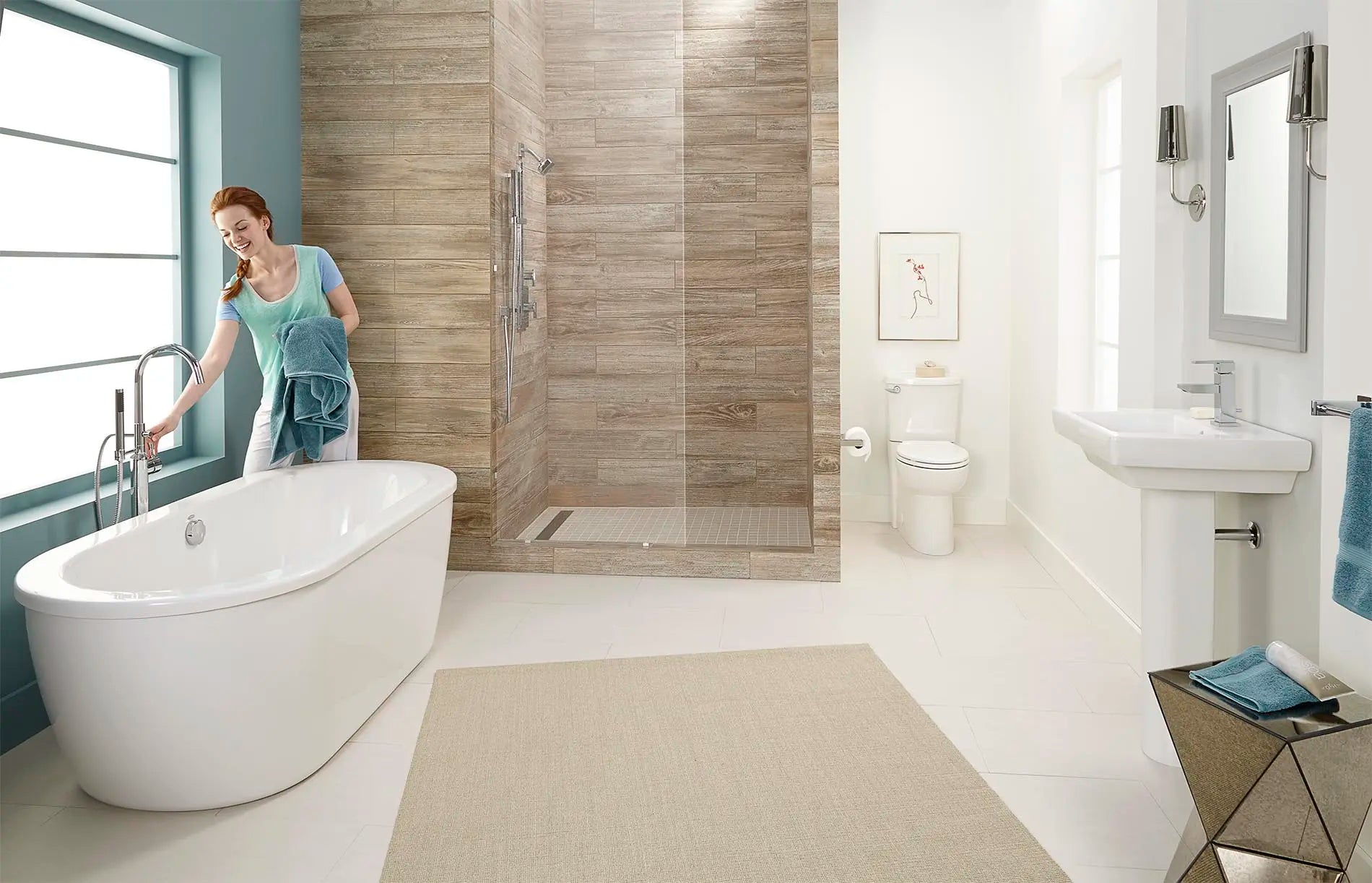 Tina Freestanding Cadet® de 1677 x 813 mm con mezcladora con válvula y desagüe en acabado cromo pulido // BLANCO ÁRTICO // 32854_L_2764014M202011_0_CDNwebp.webp