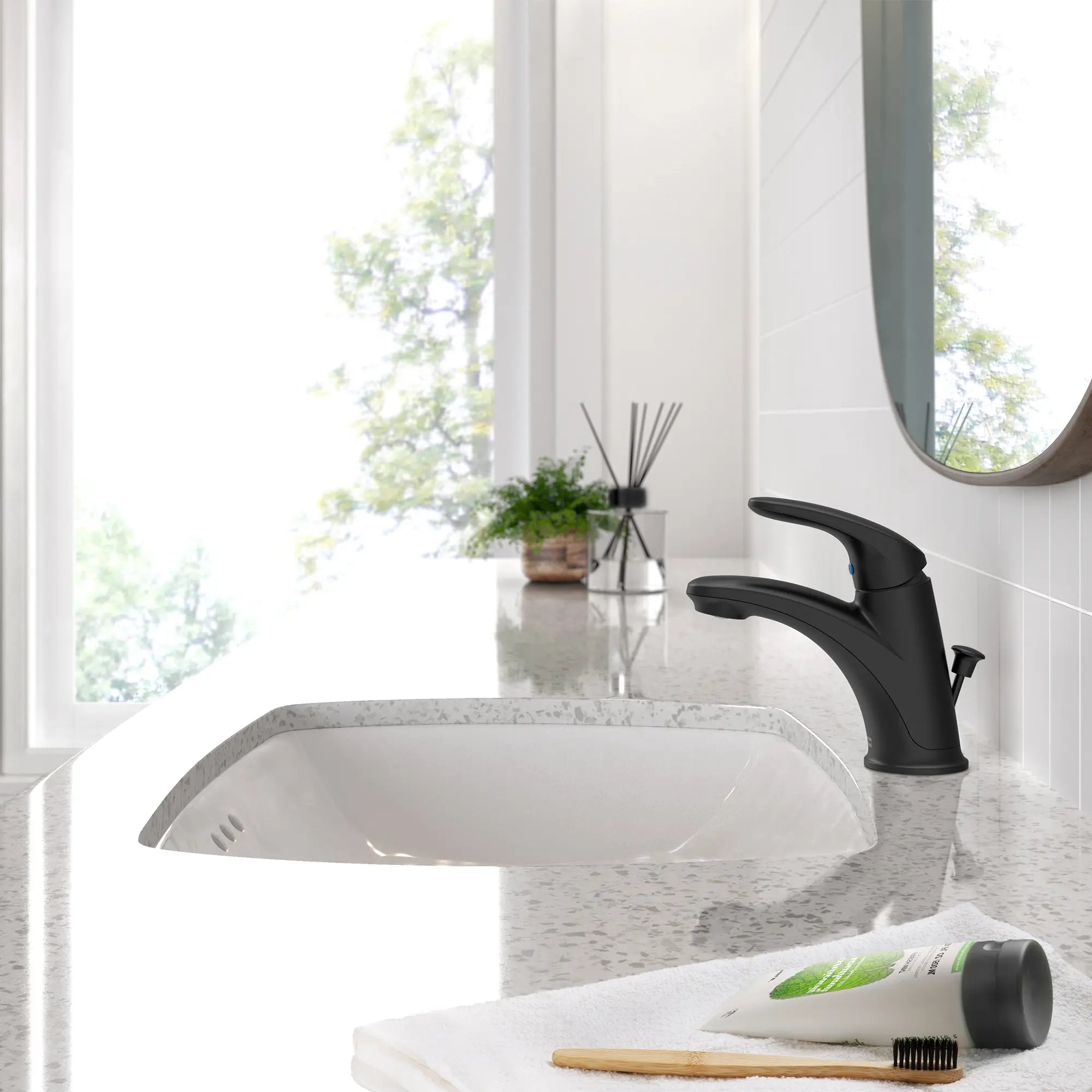 Monomando para lavabo Colony® Pro // MATTE BLACK // 186653_ColonyPro_EnvironmentCloseUp_7075100.243_0003_Oct2023_CDNwebp.webp