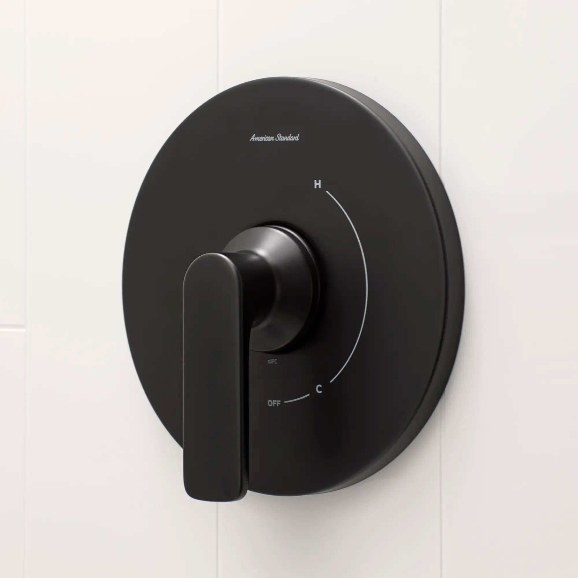 Monomando para regadera Aspirations™ // VALVE ONLY / NEGRO MATE // 231941_Aspirations_EnvironmentCloseUp_TU061500.243_0001_Nov2023_CDNwebp.webp