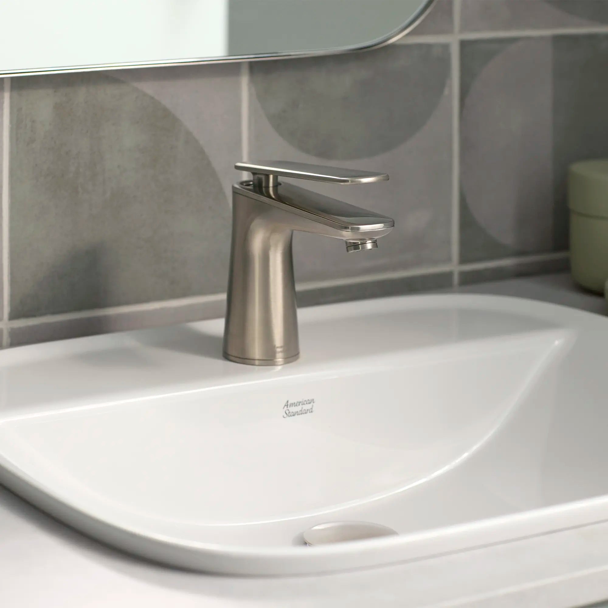 Monomando para lavabo Aspirations™ // BRUSHED NICKEL // 231974_Aspirations_EnvironmentCloseUp_7061101.295_0001_Nov2023_CDNwebp.webp