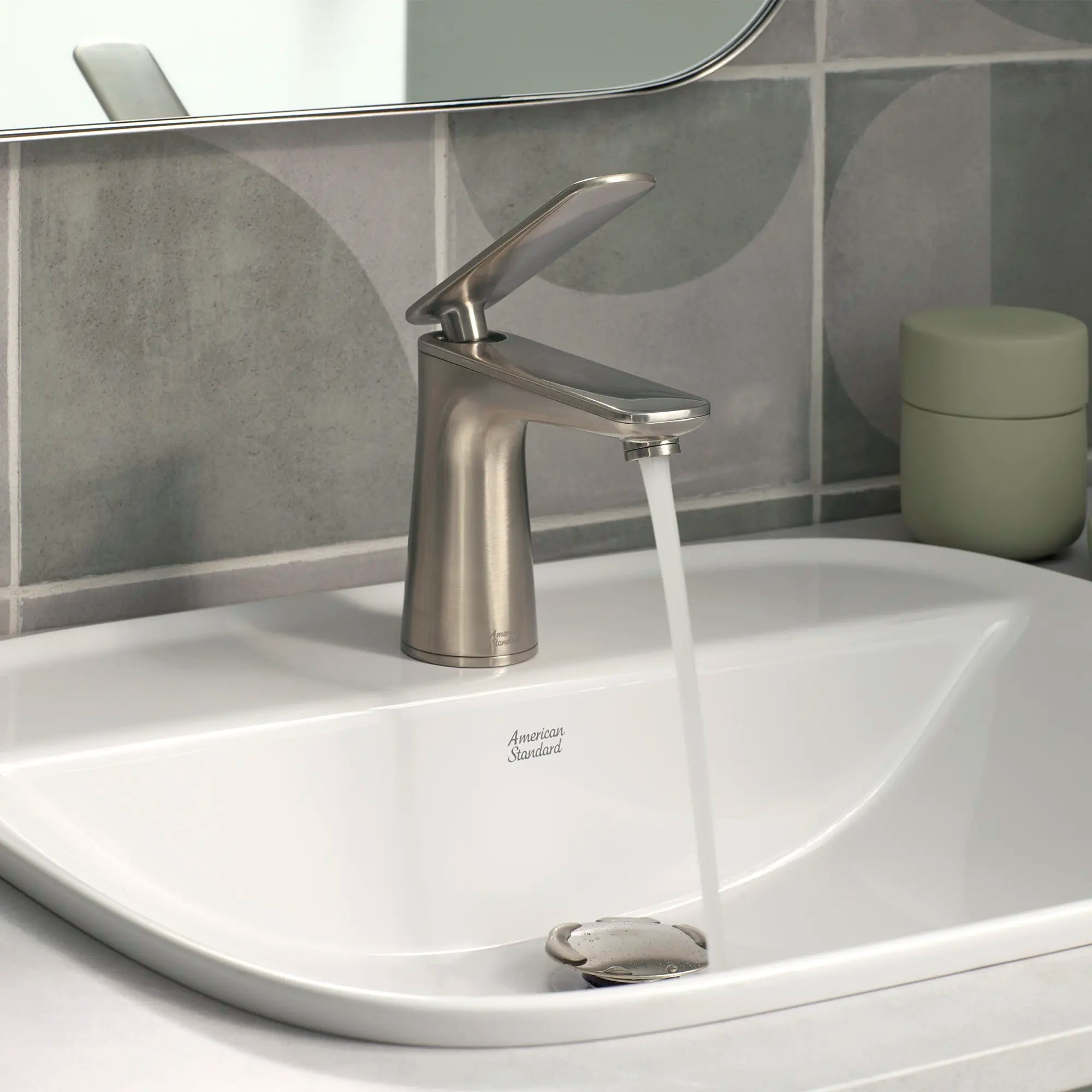 Monomando para lavabo Aspirations™ // BRUSHED NICKEL // 231975_Aspirations_EnvironmentCloseUp_7061101.295_0002_Nov2023_CDNwebp.webp