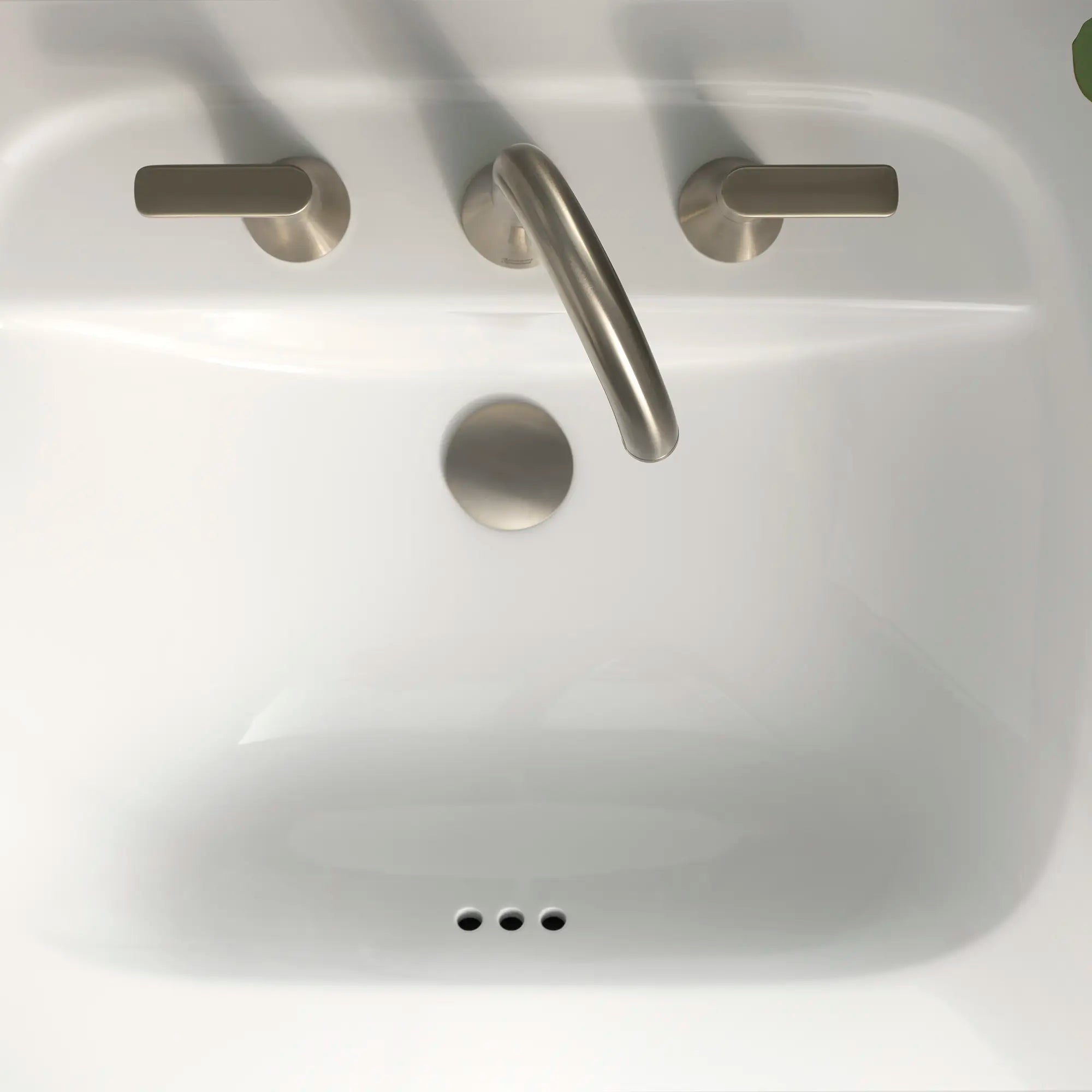 Duomando para lavabo Aspirations™ // BRUSHED NICKEL // 231978_Aspirations_EnvironmentCloseUp_7061801.295_0002_Nov2023_CDNwebp.webp