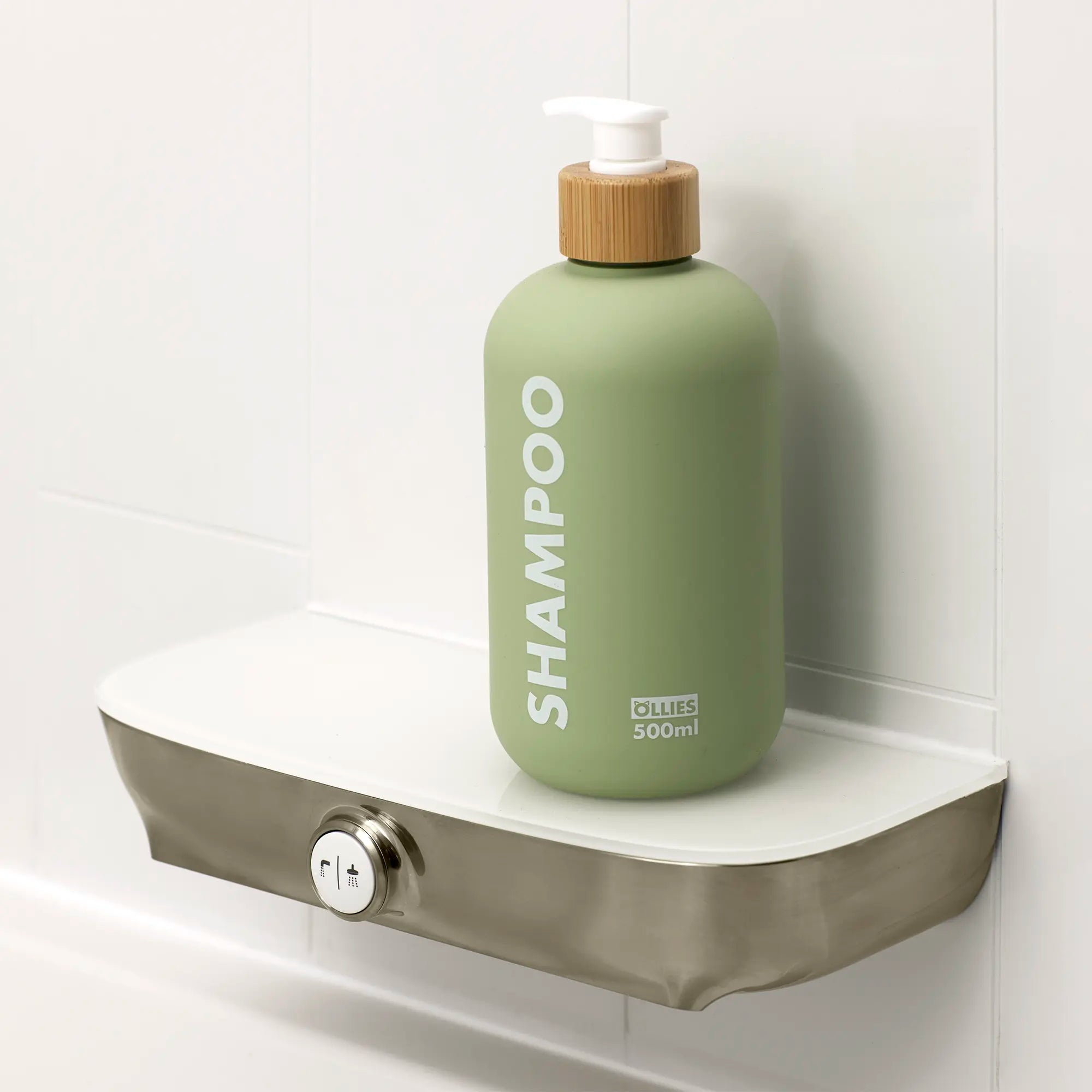 Salida en cascada para tina Aspirations™ // BRUSHED NICKEL // 231994_Aspirations_EnvironmentCloseUp_8888116.295_0001_Nov2023_CDNwebp.webp