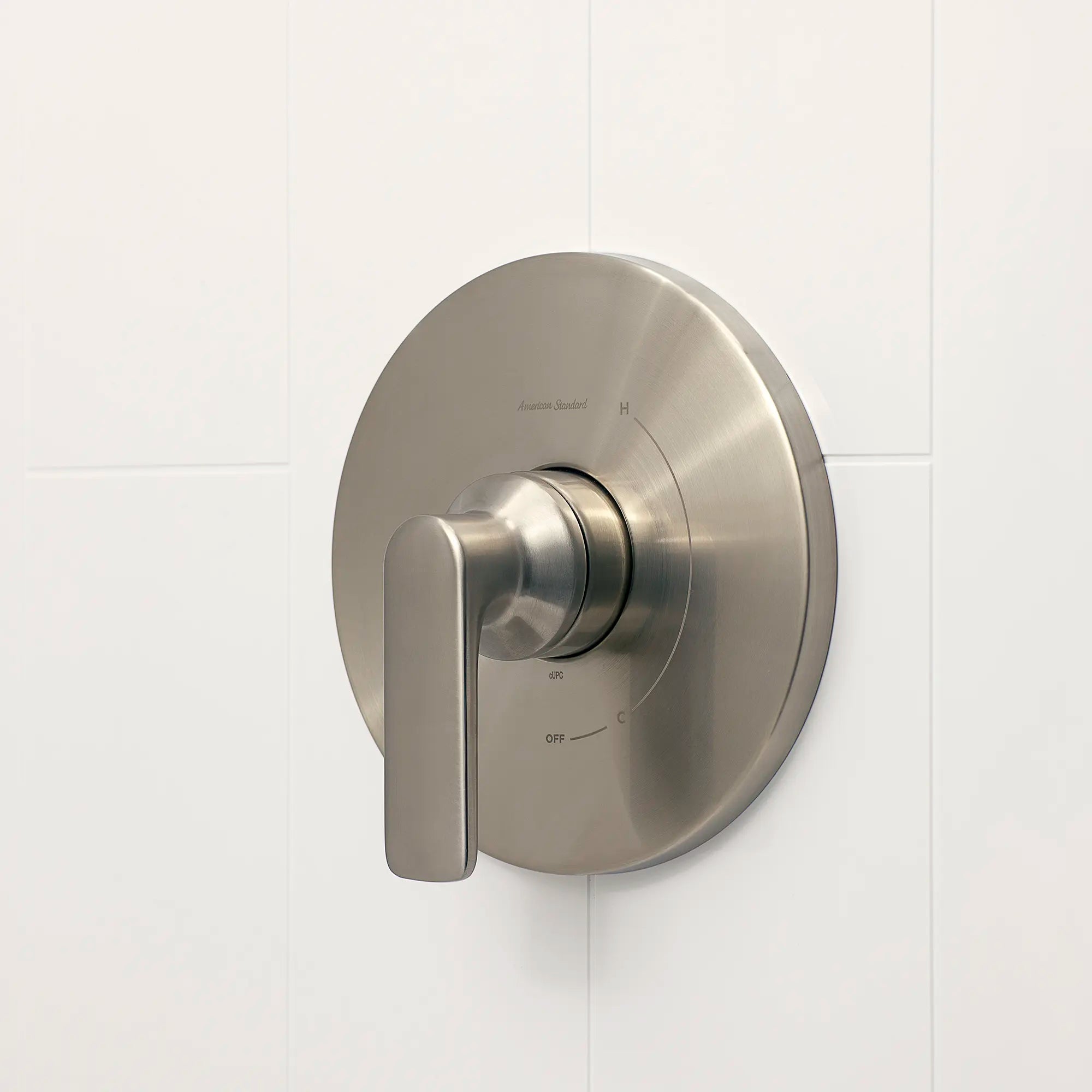 Monomando para regadera Aspirations™ // VALVE ONLY / BRUSHED NICKEL // 231996_Aspirations_EnvironmentCloseUp_TU061500.295_0001_Nov2023_CDNwebp.webp