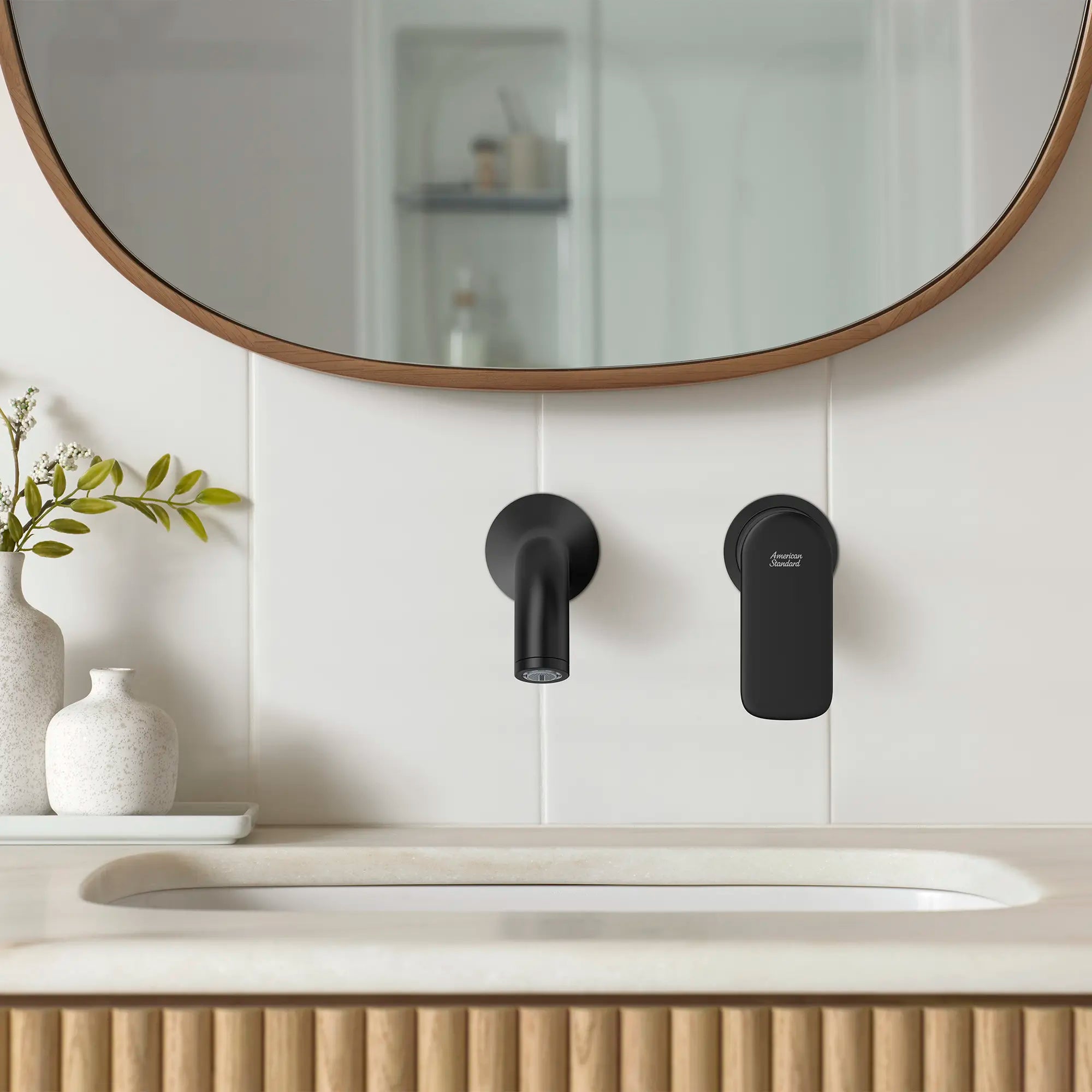 Monomando para lavabo Aspirations™ de montaje a pared // NEGRO MATE // 233914_Aspirations_EnvironmentCloseUp_7061461.243_1607000.020_0002_Nov2023_CDNwebp.webp