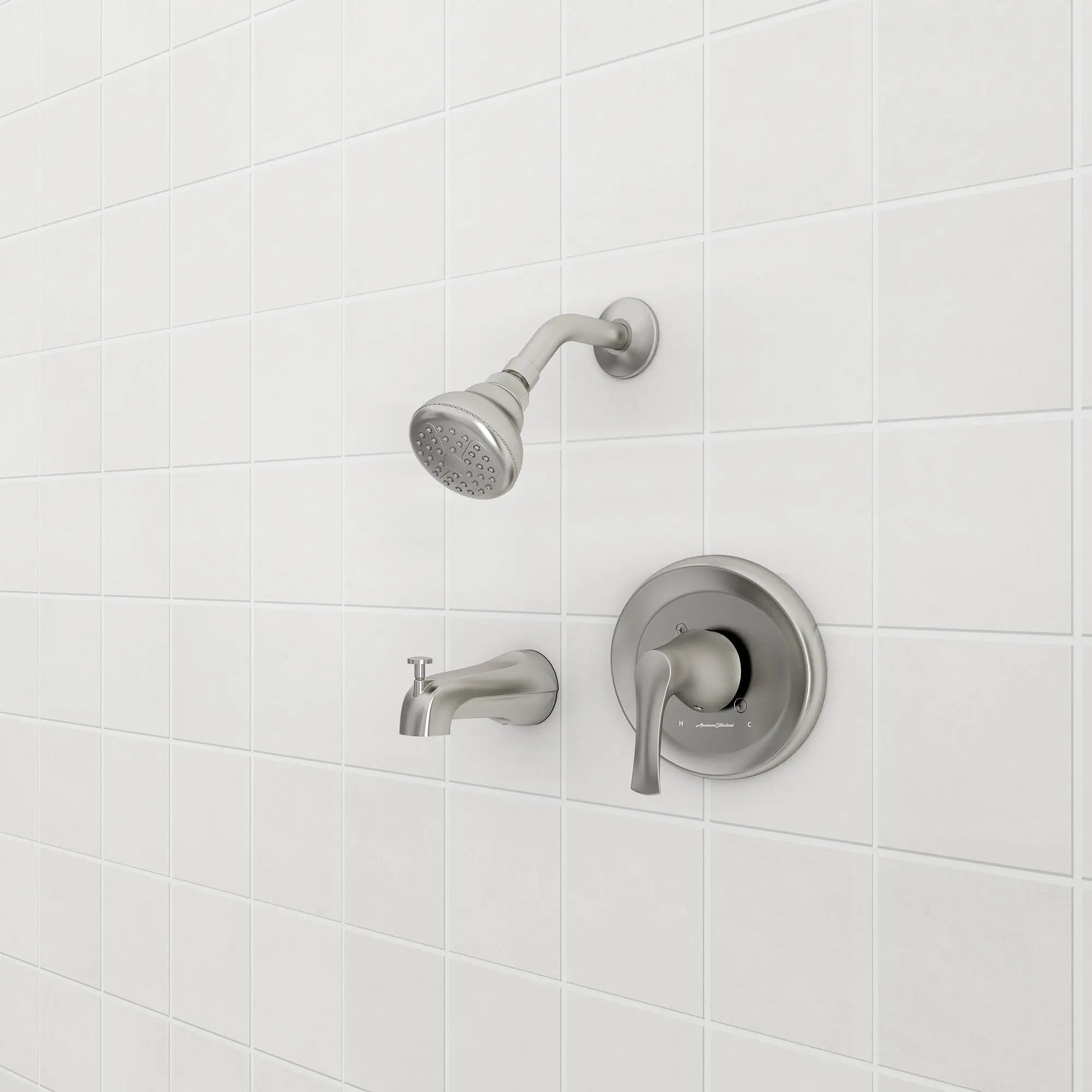 Kit de regadera con salida de tina Bedminster // BRUSHED NICKEL // 62113_7508502295_1_CDNwebp.webp