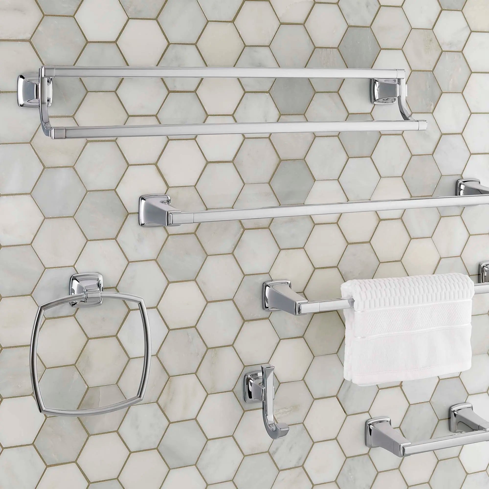 Toallero de barra doble Townsend® de 610 mm // POLISHED CHROME // 77803_B-7353224.002_CDNwebp.webp