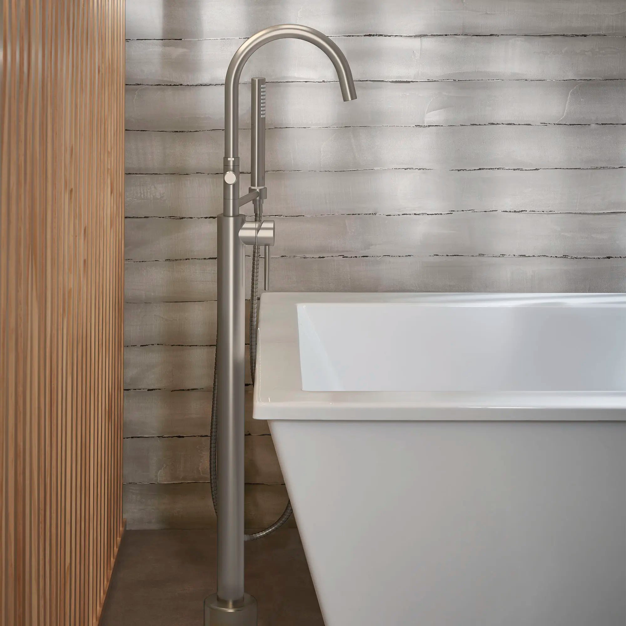 Llave para tina a piso Serin® // BRUSHED NICKEL // 86729_B-T064951.295_1_CDNwebp.webp