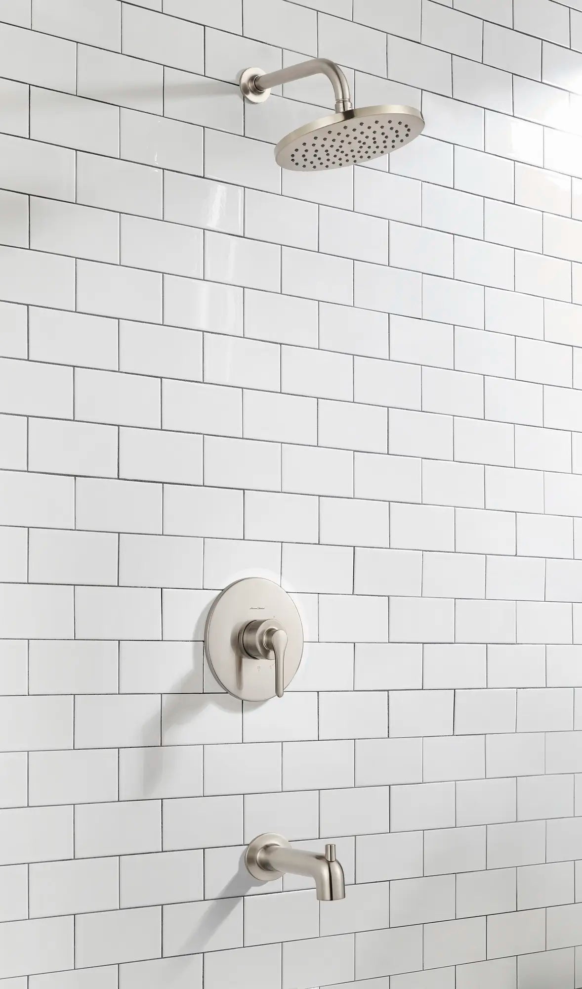 Salida de tina con desviador Studio S de 153 mm // BRUSHED NICKEL // 87981_B-TU105508295_8888318295_8888319295_1_CDNwebp.webp